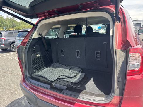 Used 2025 Subaru Ascent Premium AWD/4WD image 9