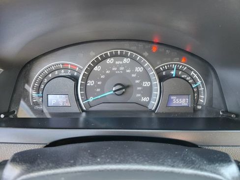 Used 2013 Toyota Camry LE FWD image 38
