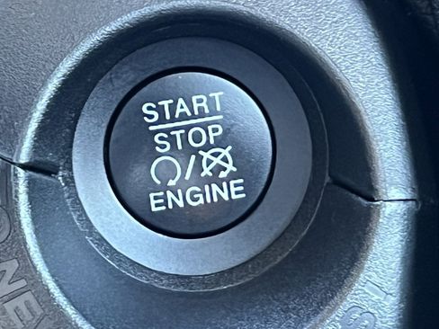 Used 2022 Jeep Renegade Limited w/ Sun, Sound & Wheels Group image 27