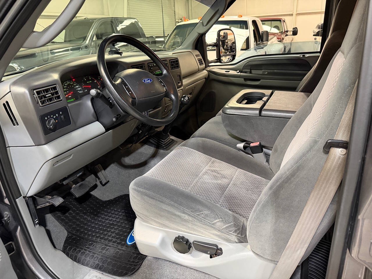 Used 2003 Ford F350 XLT AWD/4WD image 4