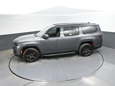 Used 2024 Jeep Wagoneer Series II AWD/4WD image 49