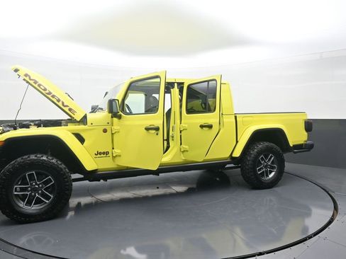 Used 2024 Jeep Gladiator Mojave image 39