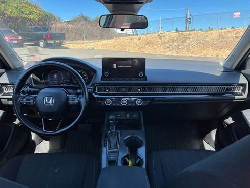 Used 2022 Honda Civic EX image 9