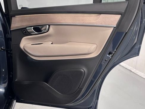 Certified 2026 Volvo XC90 B6 Plus AWD/4WD image 27