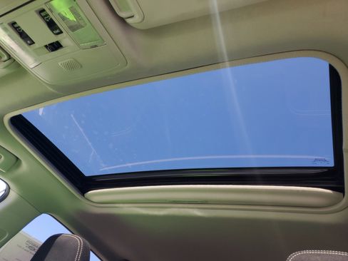 Used 2018 Toyota RAV4 Adventure image 27