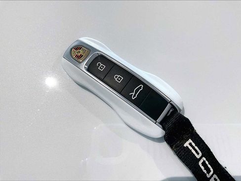 Used 2022 Porsche 911 GT3 image 33