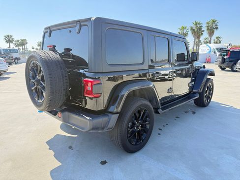 Used 2023 Jeep Wrangler Unlimited Sahara image 3