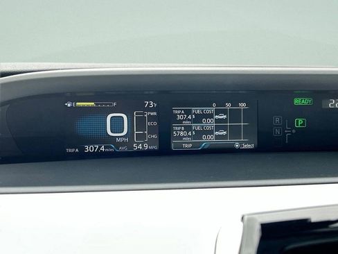 Used 2020 Toyota Prius XLE image 36