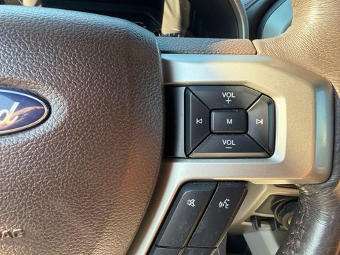 Used 2017 Ford F150 King Ranch w/ Equipment Group 601A Luxury AWD/4WD image 18