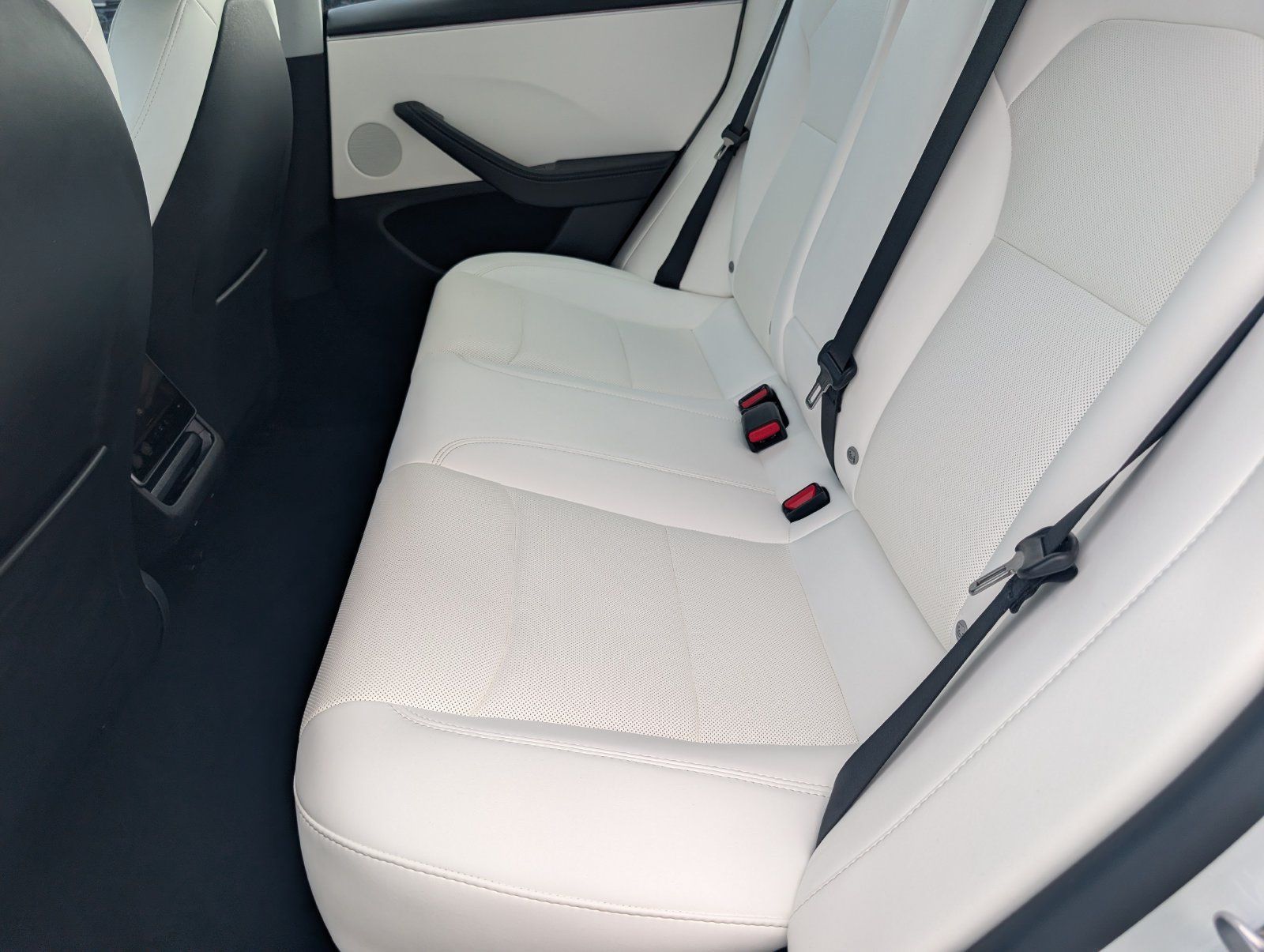Used 2025 Tesla Model 3 RWD image 16