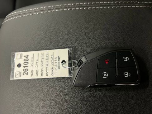 New 2026 GMC Canyon Elevation w/ Convenience Package image 28