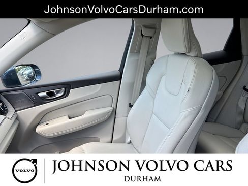 Used 2023 Volvo XC60 B5 Plus w/ Climate Package AWD/4WD image 28