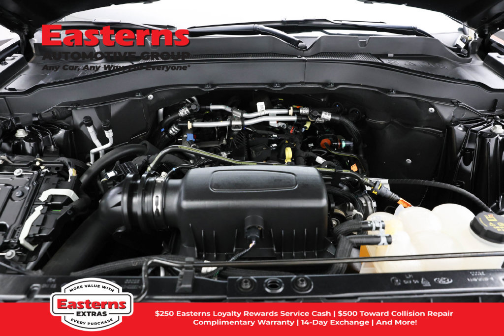 Used 2023 Ford Explorer XLT w/ Equipment Group 202A AWD/4WD image 8