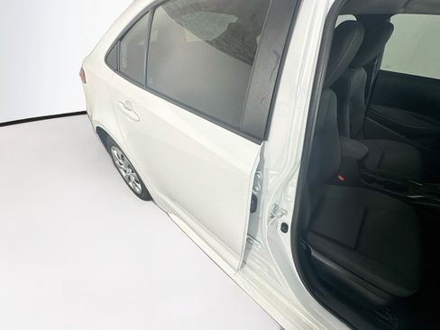 Used 2024 Toyota Corolla LE FWD image 27