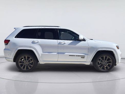 Used 2017 Jeep Grand Cherokee Limited 75th Anniversary AWD/4WD image 6