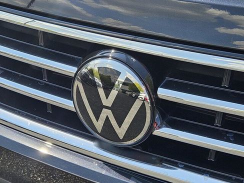Used 2024 Volkswagen Tiguan S FWD image 29
