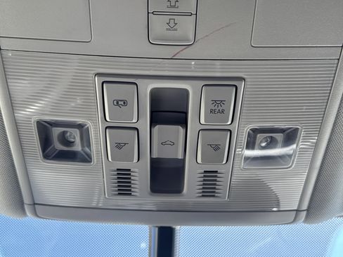 Used 2022 Volkswagen Atlas SE image 23