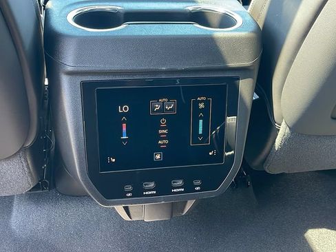 New 2026 GMC Yukon AT4 Ultimate AWD/4WD image 19