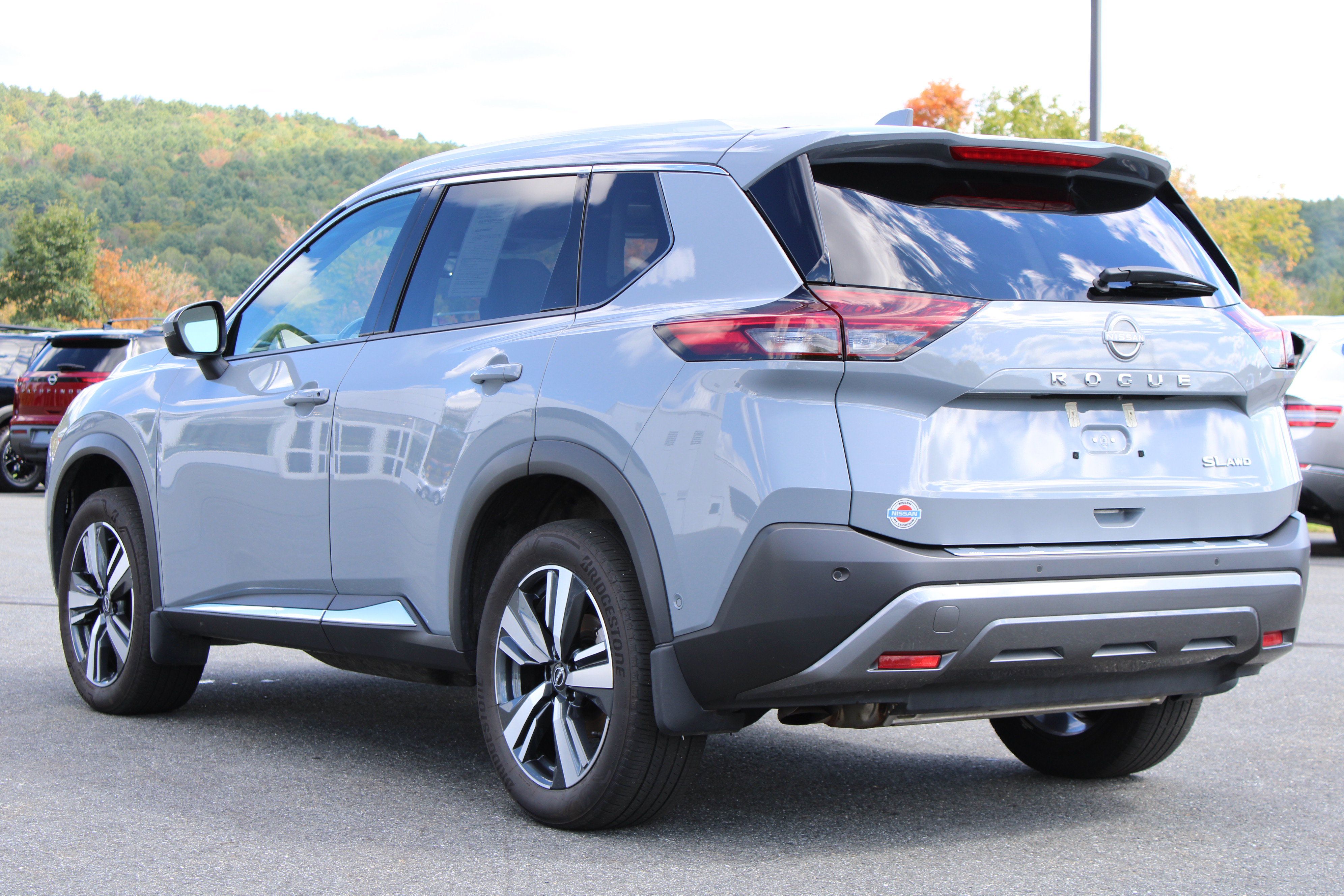Used 2023 Nissan Rogue SL w/ SL Premium Package AWD/4WD image 10