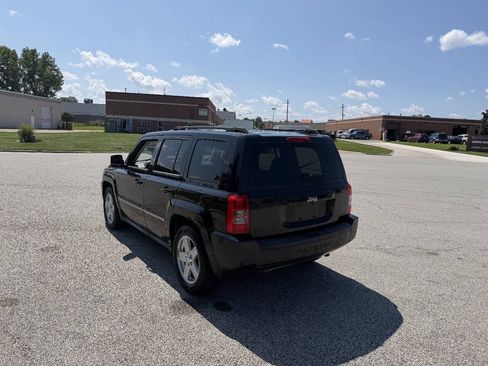 Used 2010 Jeep Patriot Latitude FWD image 3