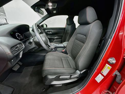 Used 2025 Honda HR-V Sport image 13