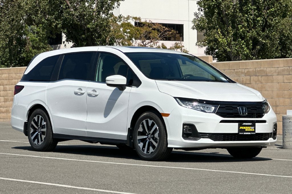 New 2027 Honda Odyssey EX-L image 2
