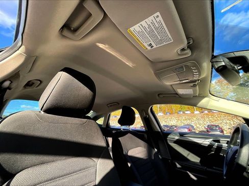 Used 2019 Ford Fusion SE image 20