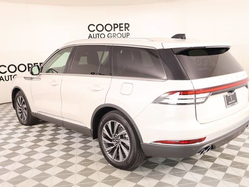Used 2025 Lincoln Aviator 2WD image 24