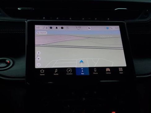 Certified 2025 Jeep Grand Cherokee Limited w/ Luxury Tech Group II RWD image 32