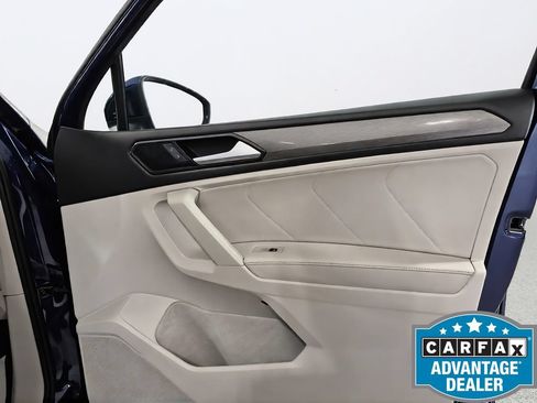 Used 2022 Volkswagen Tiguan SE FWD image 34