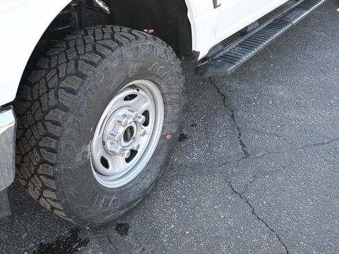 New 2026 Ford F250 XL w/ XL Off-Road Package AWD/4WD image 11