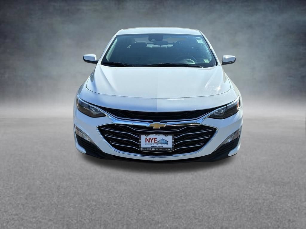 Used 2024 Chevrolet Malibu LT FWD image 9