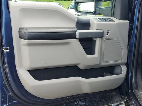 Used 2015 Ford F150 XLT AWD/4WD image 8