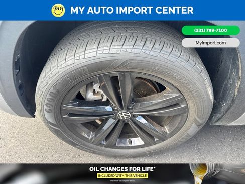 Used 2023 Volkswagen Atlas Cross Sport SEL R-Line AWD/4WD image 7