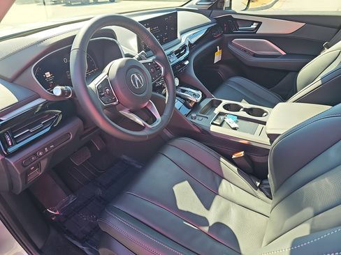 Used 2026 Acura MDX FWD w/ Technology Package image 17