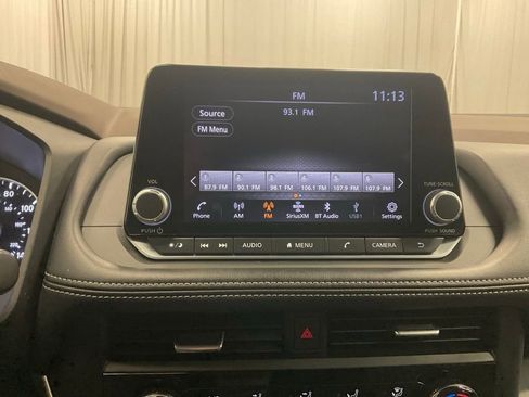 Used 2023 Nissan Rogue S image 22