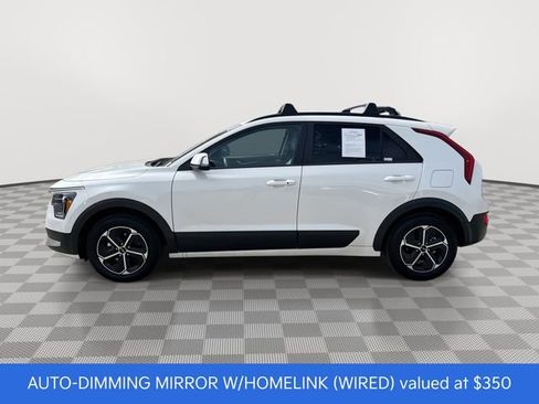 Certified 2025 Kia Niro EX FWD image 6