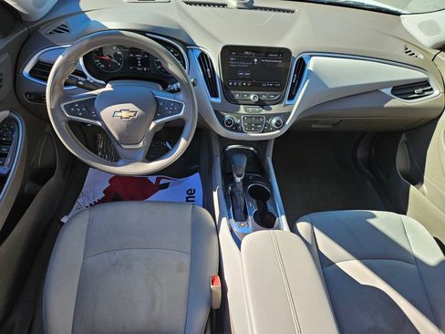 Used 2024 Chevrolet Malibu LT image 8