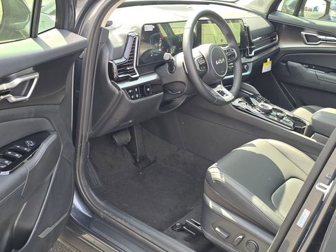 Used 2025 Kia Sportage EX w/ EX Premium Package image 9