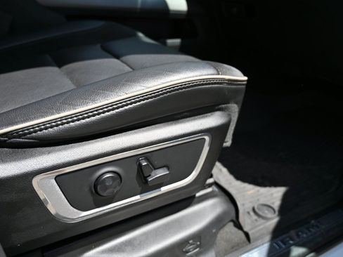 Used 2020 RAM 1500 Laramie AWD/4WD image 25