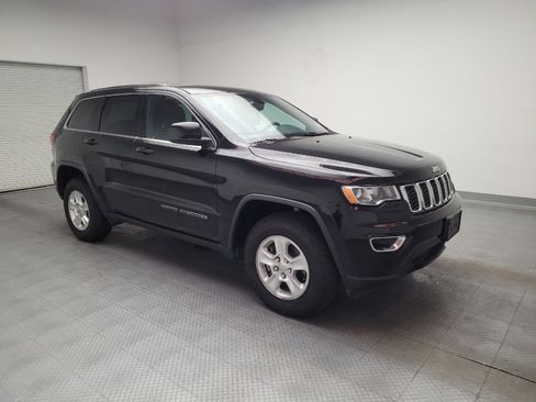 Used 2017 Jeep Grand Cherokee Laredo AWD/4WD image 11