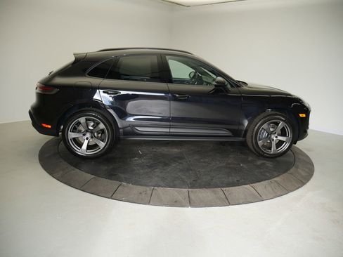 New 2026 Porsche Macan AWD/4WD image 9