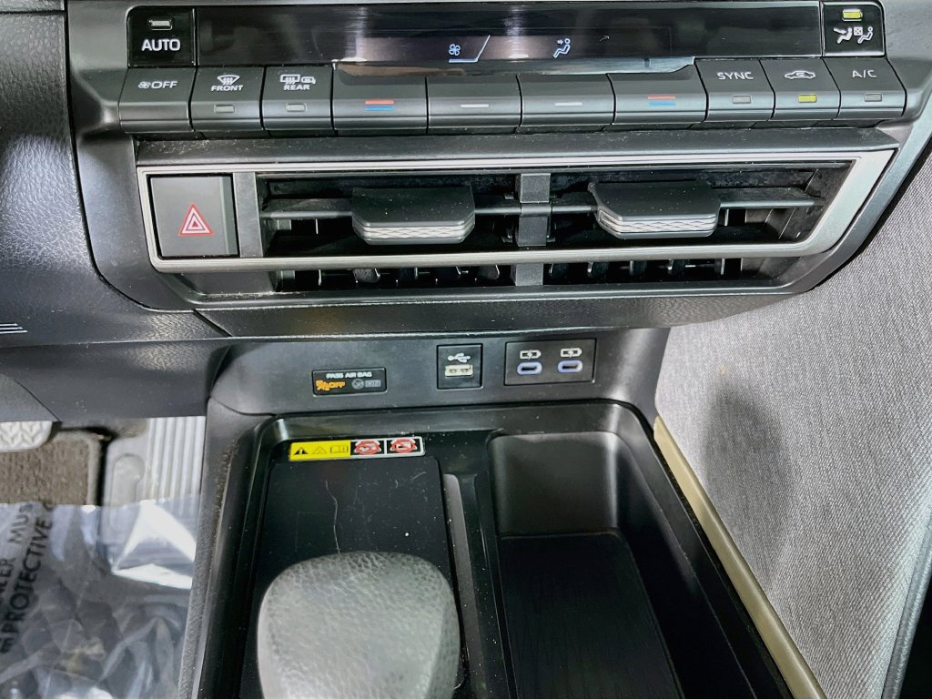 Used 2026 Toyota Camry LE FWD image 19