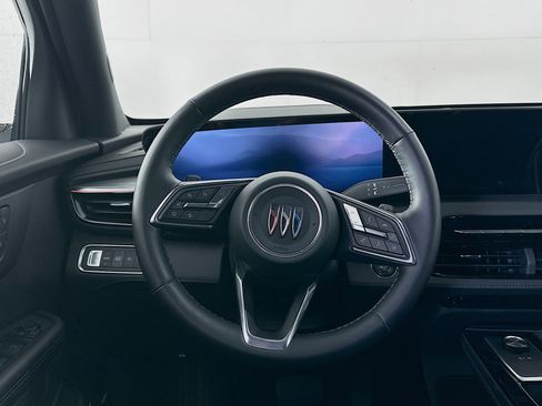 Used 2025 Buick Enclave Preferred image 18