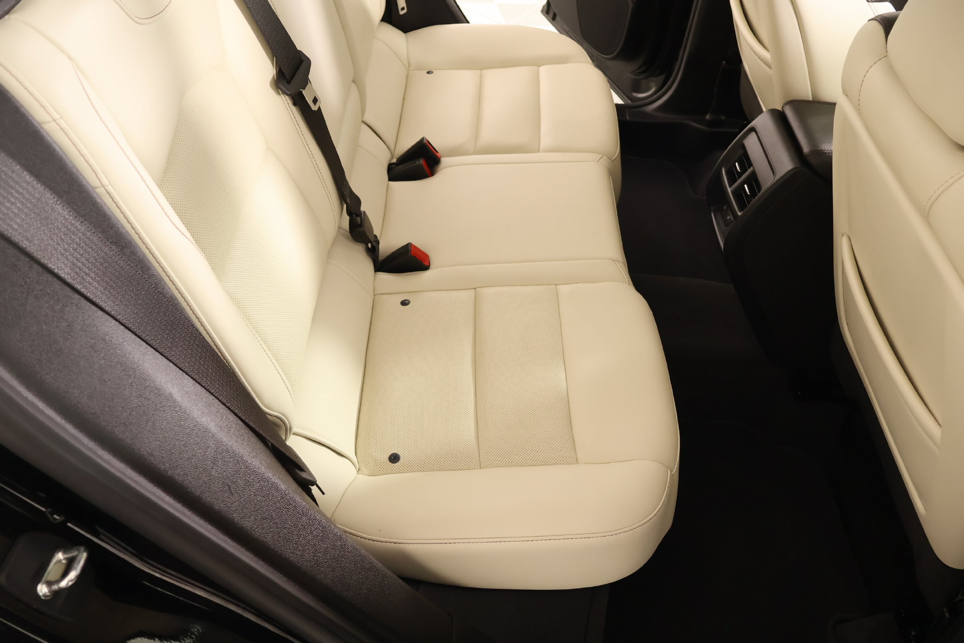 Used 2023 Cadillac XT4 Sport FWD image 14