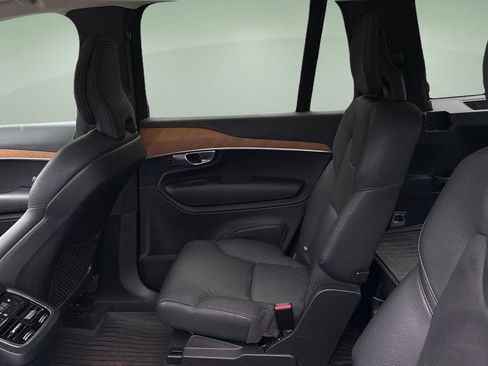 Used 2023 Volvo XC90 B6 Plus w/ Protection Package AWD/4WD image 16
