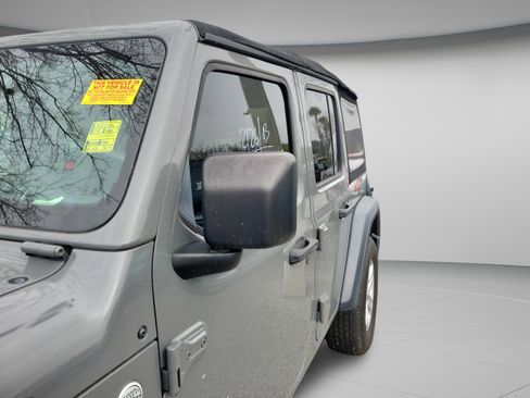 Used 2018 Jeep Wrangler Unlimited Sport S image 7