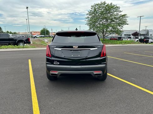 Used 2021 Cadillac XT5 Premium Luxury w/ LPO, Floor Liner Package AWD/4WD image 8