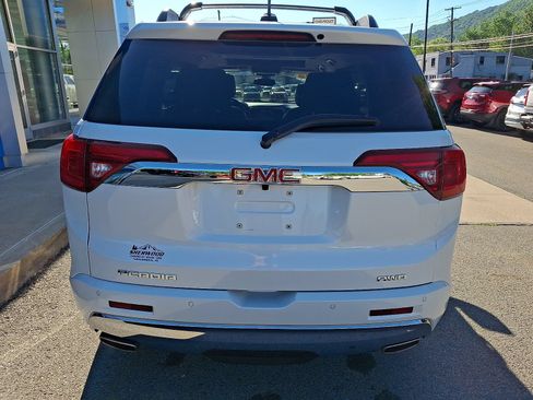 Used 2019 GMC Acadia Denali w/ Technology Package AWD/4WD image 5