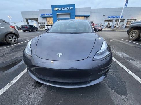 Used 2022 Tesla Model 3 Performance image 25